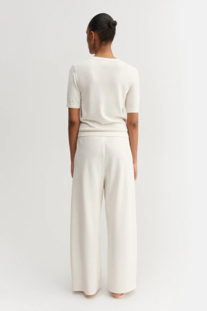 4657 CREAM
